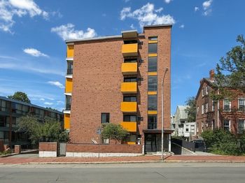 345 Harvard St