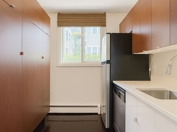 345 Harvard St 1F, Cambridge MA 02138