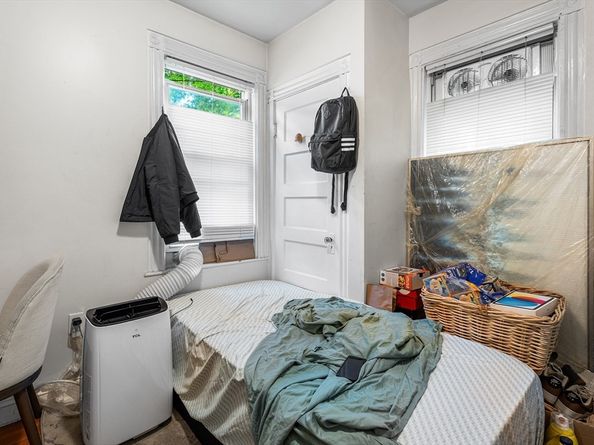 27 Brinsley St, Boston MA 02121
