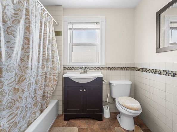 27 Brinsley St, Boston MA 02121