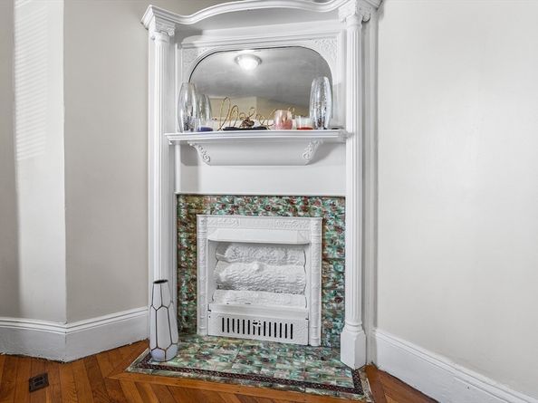 27 Brinsley St, Boston MA 02121