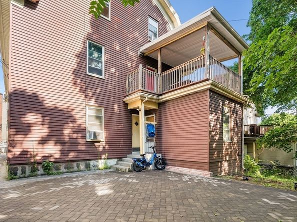 27 Brinsley St, Boston MA 02121