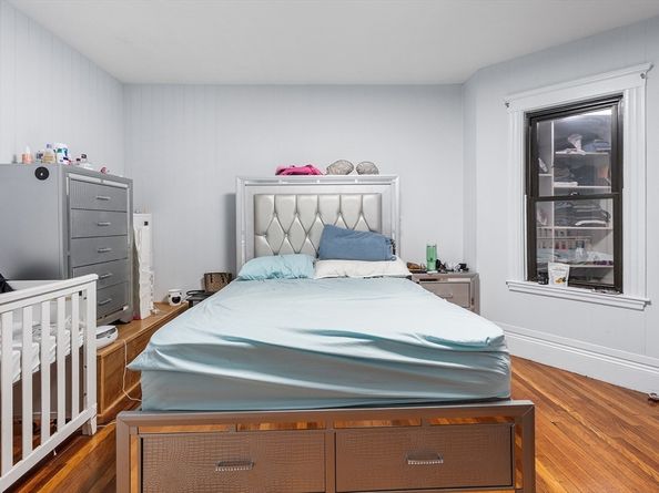 27 Brinsley St, Boston MA 02121