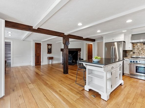 159 West Bare Hill Rd, Harvard MA 01451