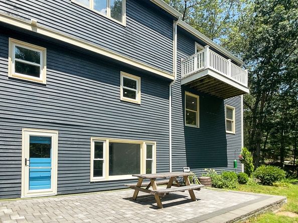 66 Patten Rd, Westford MA 01886