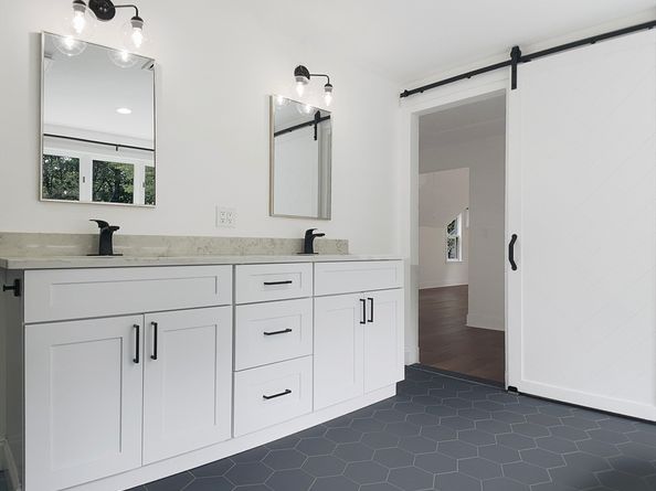 66 Patten Rd, Westford MA 01886