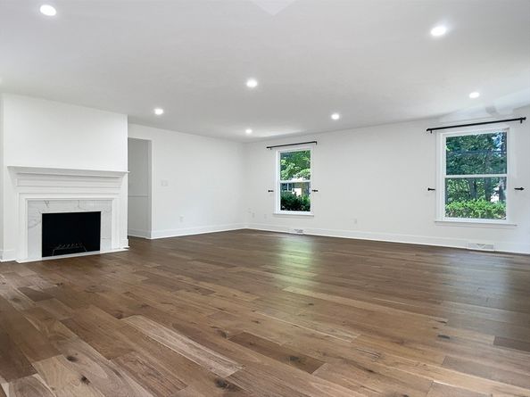 66 Patten Rd, Westford MA 01886