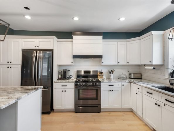 136 Pauline St, Winthrop MA 02152