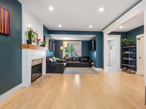 136 Pauline St, Winthrop MA 02152