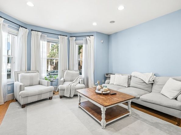 12 I St 1, Boston MA 02127