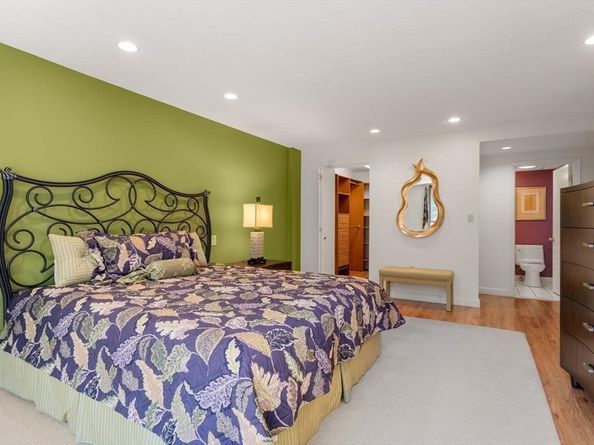 210 Nahanton Street 404, Newton MA 02459