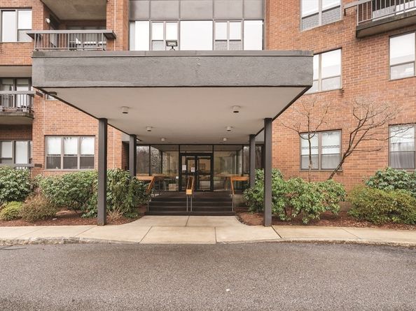 210 Nahanton Street 404, Newton MA 02459