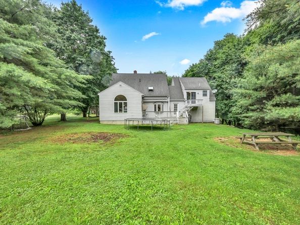 6 Mcgilpin Road, Sturbridge MA 01566
