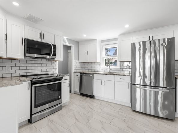 212 Cambridge Rd, Woburn MA 01801