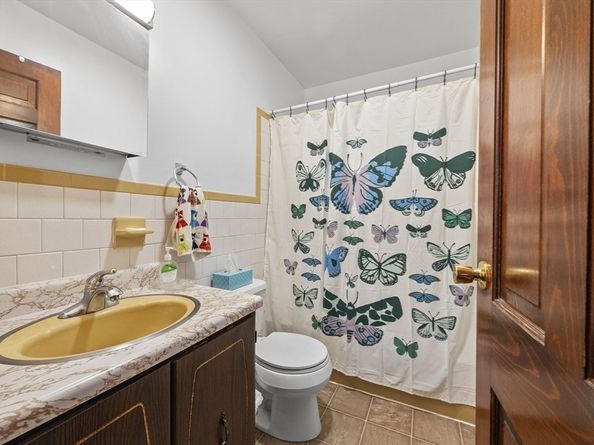 15 Vine Ave, Quincy MA 02169