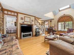 15 Vine Ave, Quincy MA 02169