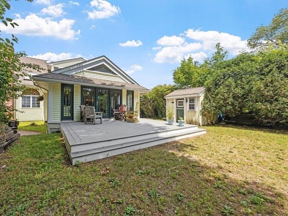 15 Vine Ave, Quincy MA 02169