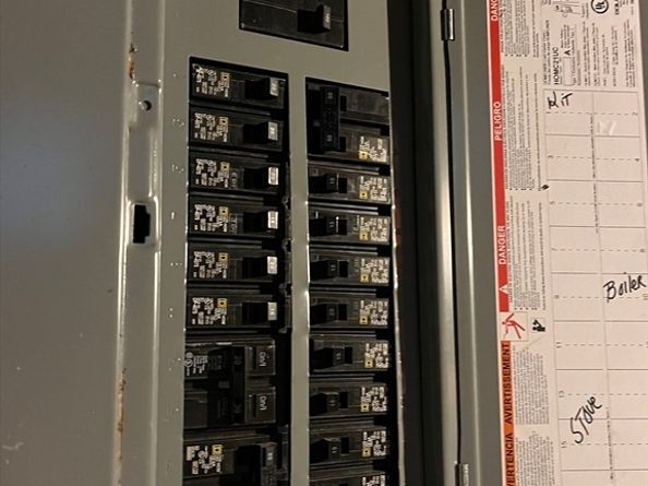 48 Lake St, Webster MA 01570