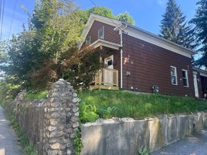 48 Lake St, Webster MA 01570
