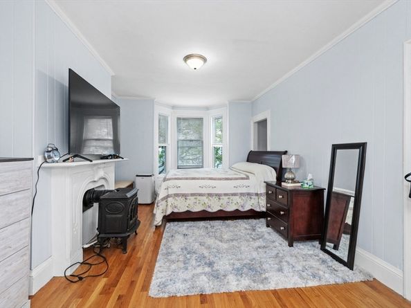 13 Gates St, Boston MA 02127