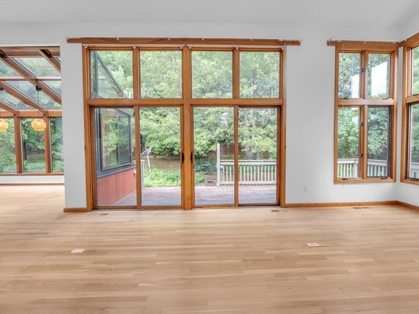 9 Stony Brook Rd, Westford MA 01886