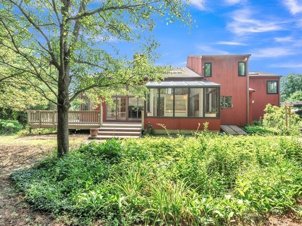 9 Stony Brook Rd, Westford MA 01886