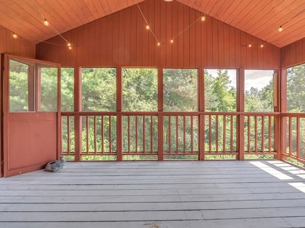 9 Stony Brook Rd, Westford MA 01886