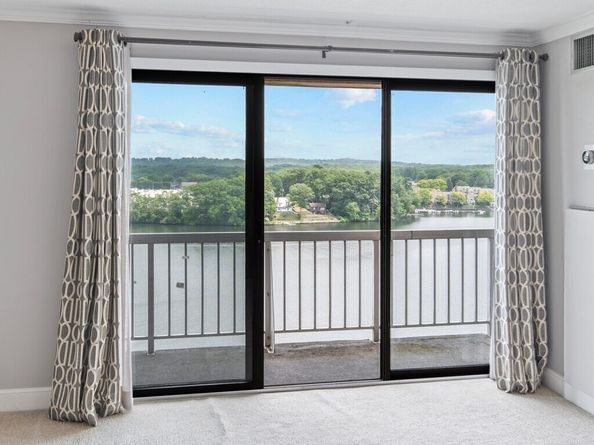 65 Lake Ave 831, Worcester MA 01604