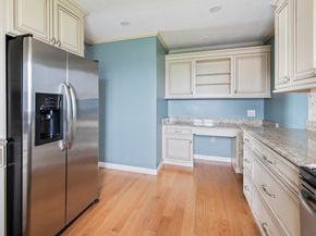 65 Lake Ave 831, Worcester MA 01604