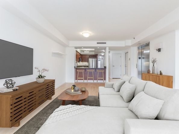 910 Beacon St 4, Boston MA 02215