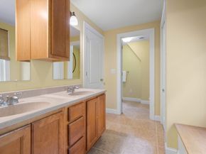 10 Carlida Rd, Groveland MA 01834