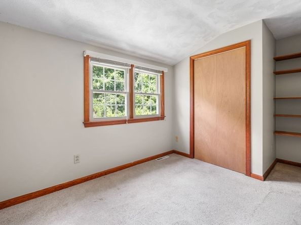 10 Carlida Rd, Groveland MA 01834