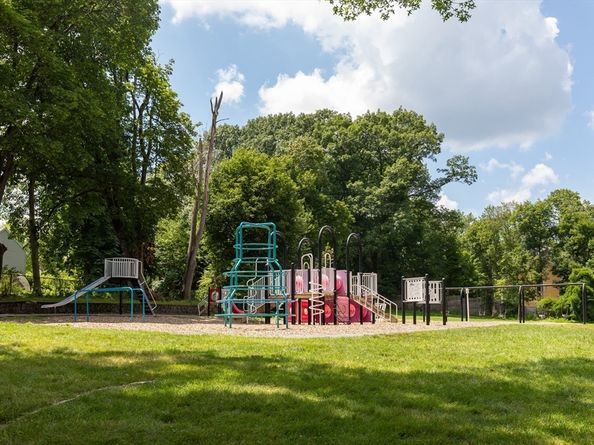 1 Spinney Ter, Belmont MA 02478