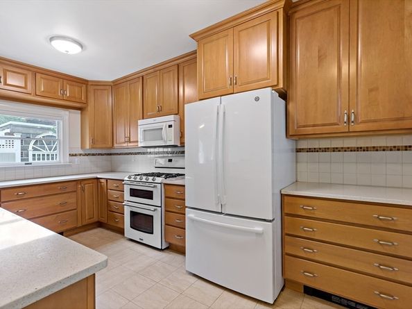 1 Spinney Ter, Belmont MA 02478