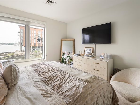 45 Lewis St 214, Boston MA 02128
