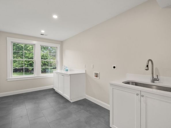 53 Crestview Rd, Belmont MA 02478