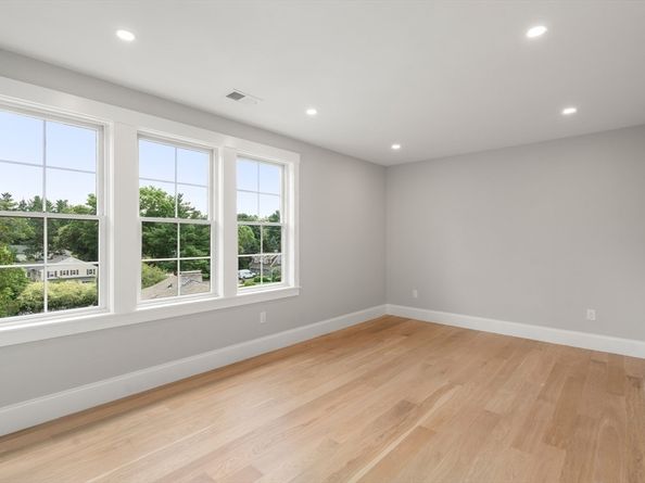 53 Crestview Rd, Belmont MA 02478