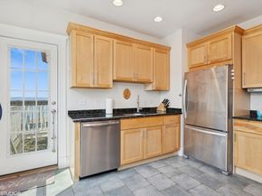 44 Cliff 3, Winthrop MA 02152