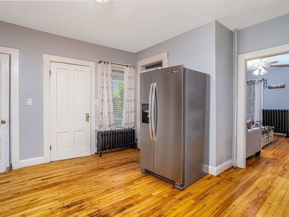 87 Eaton St, Fitchburg MA 01420