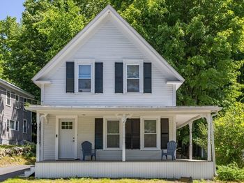 87 Eaton St