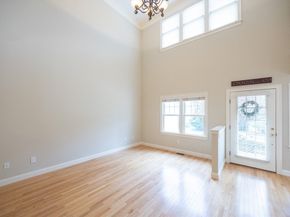 4 Lowell Dr 4, Hopkinton MA 01748