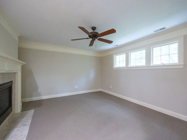 4 Lowell Dr 4, Hopkinton MA 01748