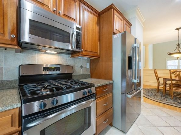 4 Lowell Dr 4, Hopkinton MA 01748