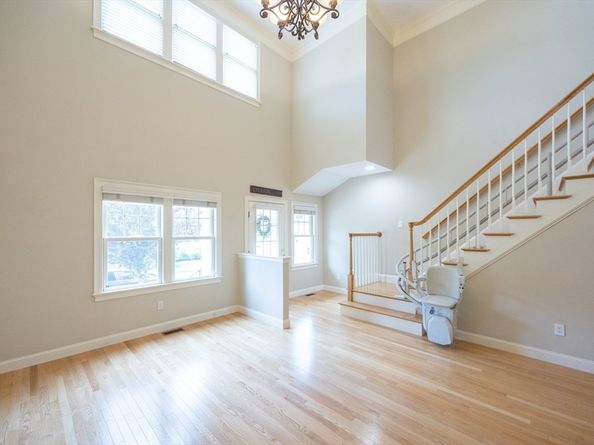 4 Lowell Dr 4, Hopkinton MA 01748