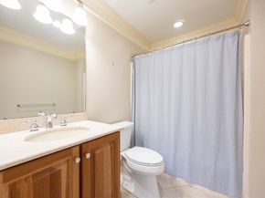 4 Lowell Dr 4, Hopkinton MA 01748