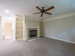 4 Lowell Dr 4, Hopkinton MA 01748