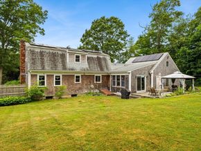 10 Gosnold St, Mattapoisett MA 02739