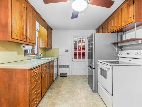 114 Parker Rd, Wakefield MA 01880