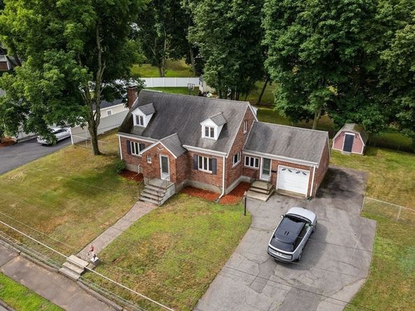 114 Parker Rd, Wakefield MA 01880