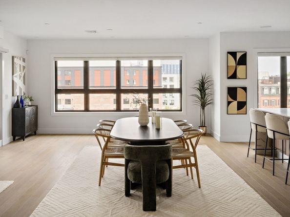 51 Silver St PH, Boston MA 02127
